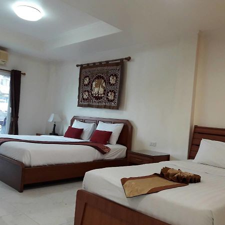 Hotel The Chillax Pattaya Exterior foto