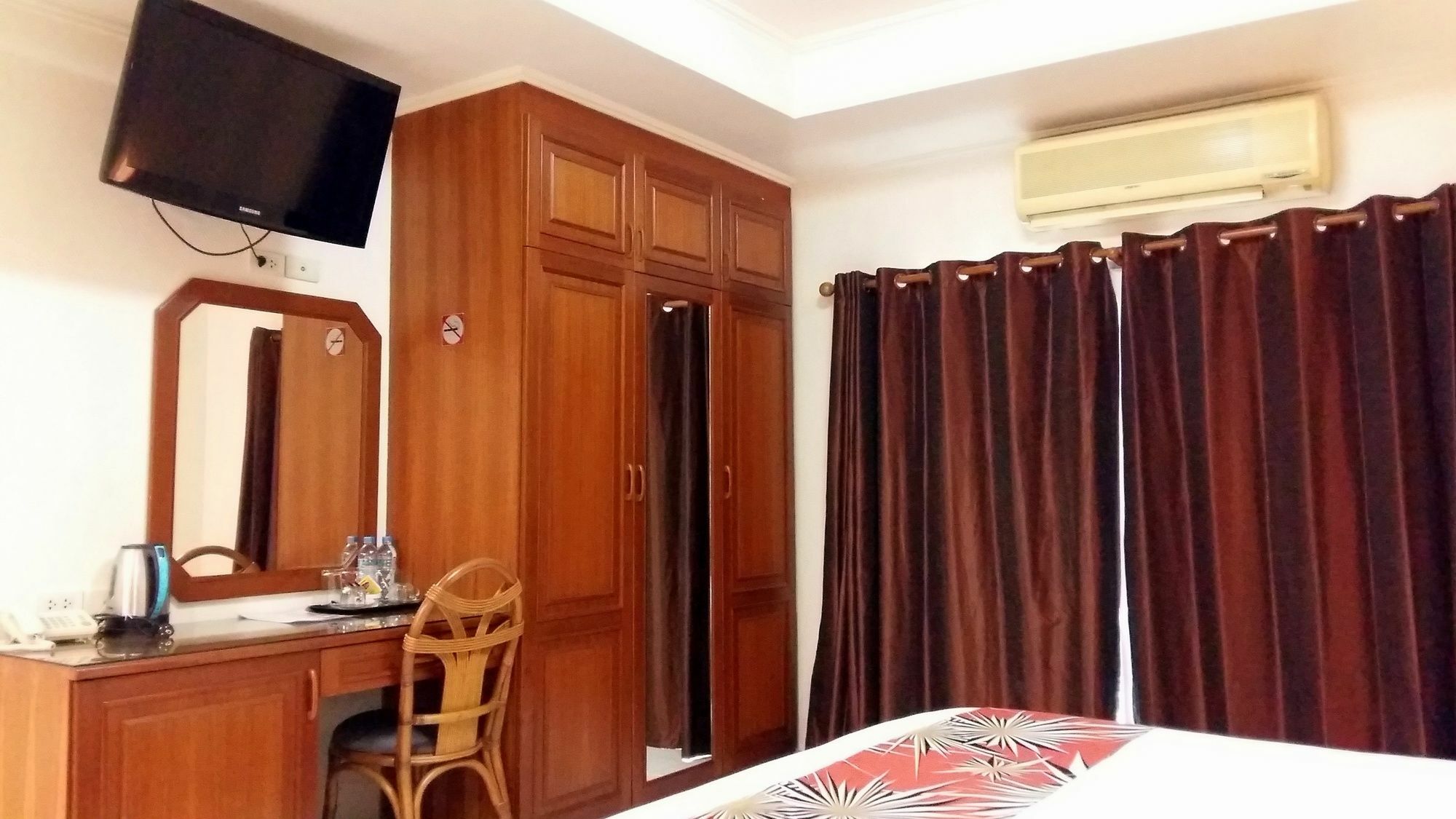 Hotel The Chillax Pattaya Exterior foto